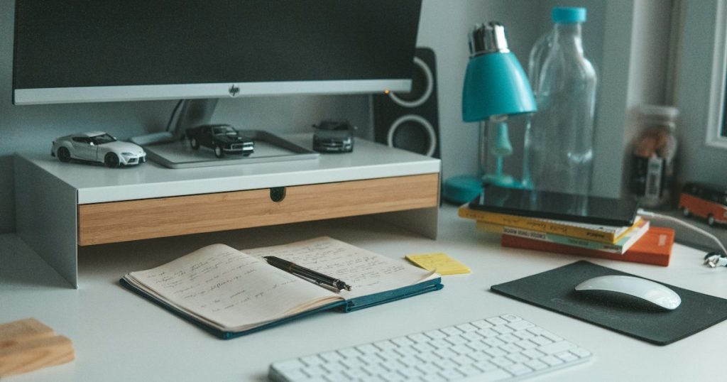 Weekly review system for a solo business: five-part framework checklist